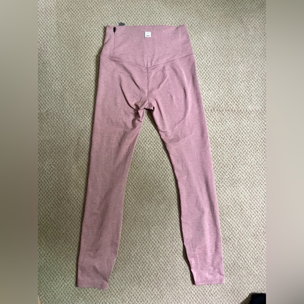 Vuori like new leggings in size xs